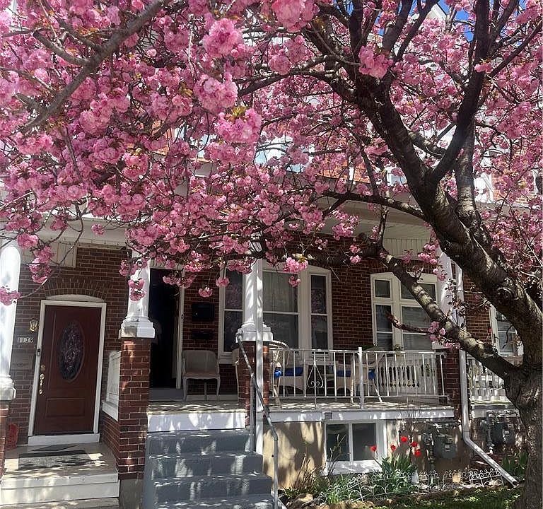 1st image of 1137 W Green St