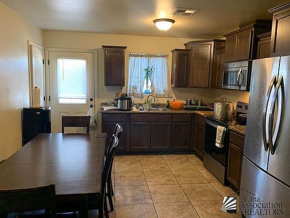 4th image of 774 N Deena Dr