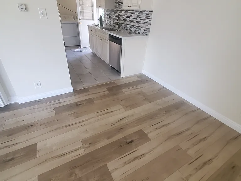 13527 Burbank Blvd — Photo 7