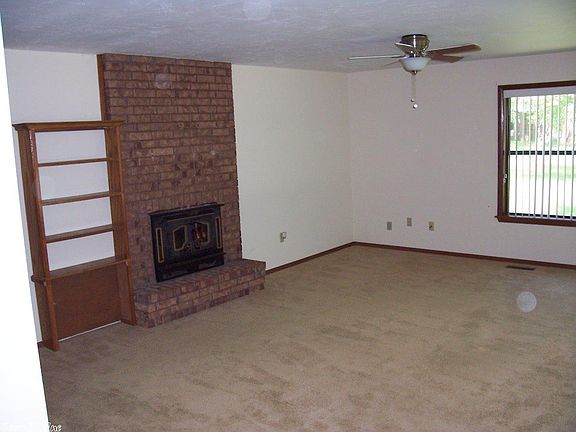 4th image of 2130 Montgomery Dr