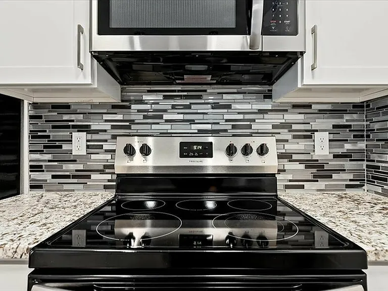 2x1 Stainless Steel Appliances