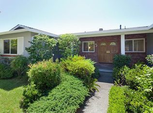 8109 Coach Dr, Oakland, CA 94605