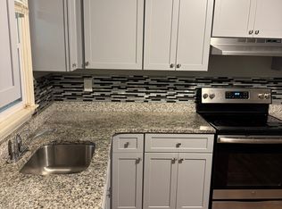 647 Providence St APT 2E, Albany, NY 12208
