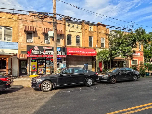 45-05 Ditmars Boulevard image 2 of 18