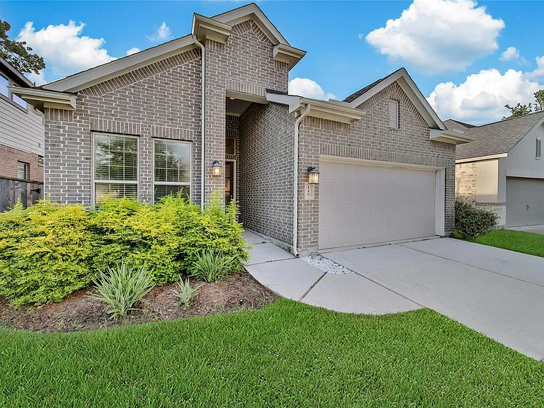 120 Buckeye Dr — Photo 2