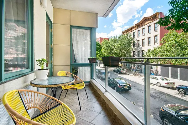 Sold by Compass | media 6