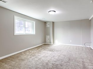 5811 S 113th St, Omaha, NE 68137