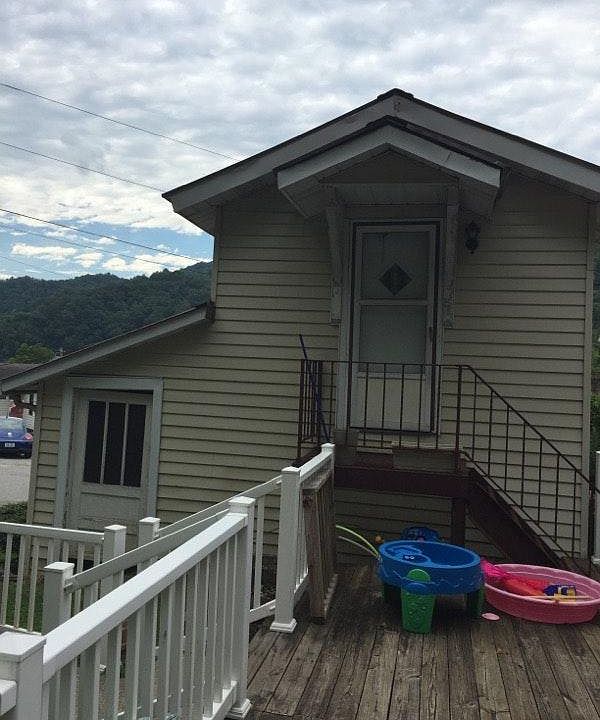 165 Letcher Ave, Whitesburg, KY 41858 Zillow
