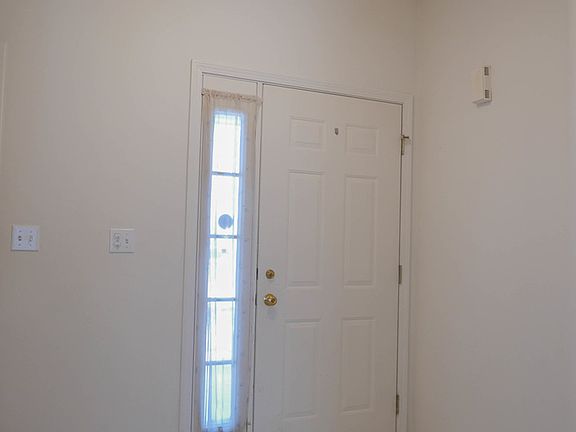 3rd image of 2763 Odlum Dr #2
