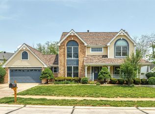 836 Carman Oaks Ct, Ballwin, MO 63021
