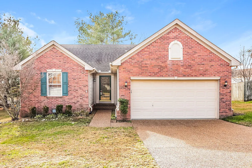 3 bed, 2.0 bath, 1248 sqft, $1,975 — Photo 1