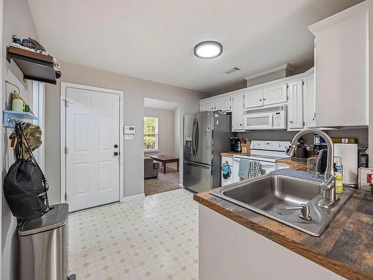 2056 Sylvan Lake Dr — Photo 17