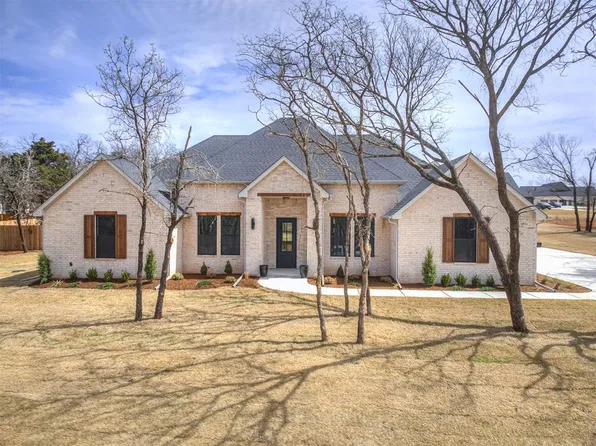 12774 Hidden Ct, Edmond, OK 73025