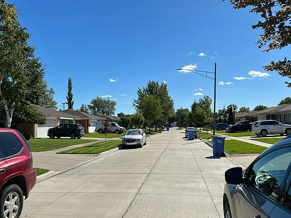 5th image of 30303 Moulin Ave