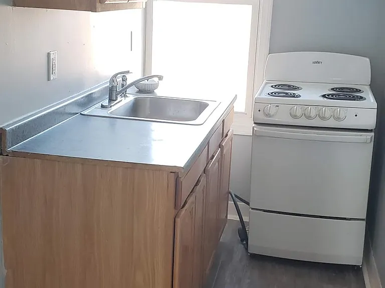 596 S 2nd St #3N — Photo 9