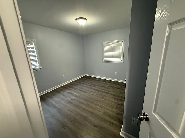 866 Cree Ave — Photo 9