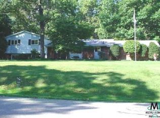 6525 Houghten Dr, Troy, MI 48098