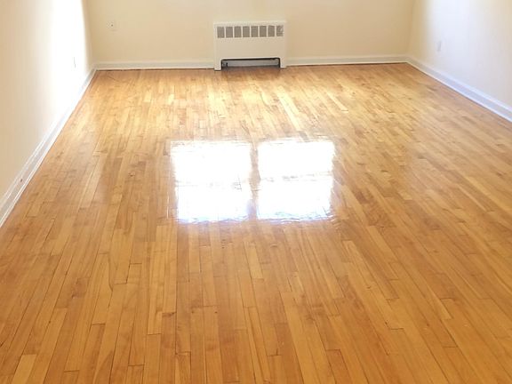 4th image of 11 Schenck Ave