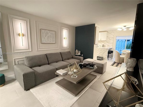 7775 NW 22nd St APT 101, Pembroke Pines, FL 33024