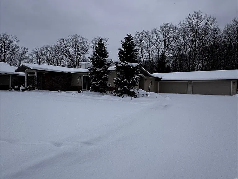 7633 Hidden Valley Dr — Photo 2