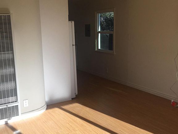 2nd image of 2806 Piedmont Ave APT B