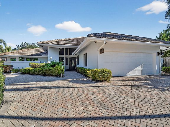3rd image of 2410 Embassy Drive