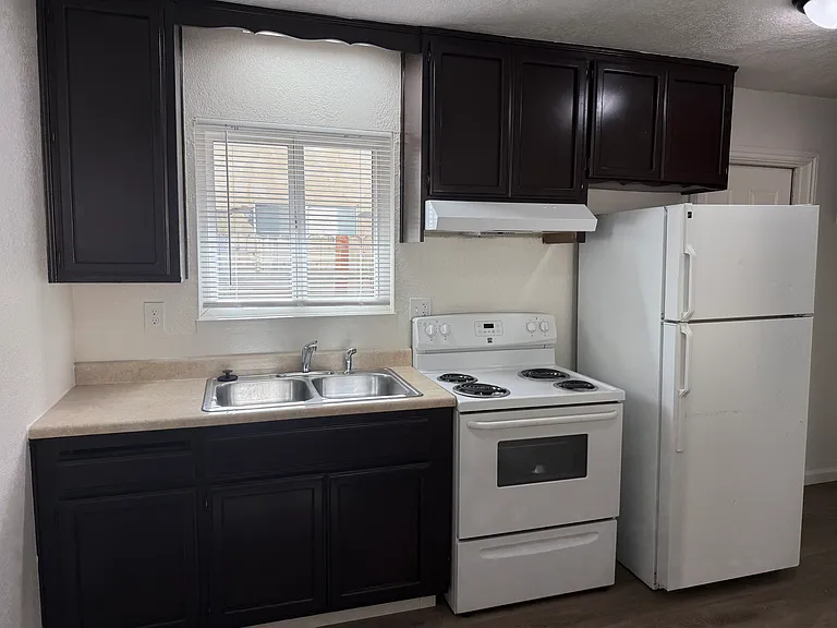 509 E Ridgecrest Blvd #B — Photo 7