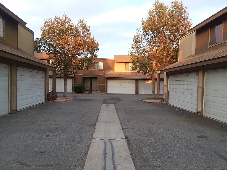 12828 Ramona Blvd #19 — Photo 16