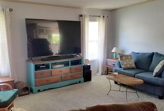 4th image of 1009 Robin Dr