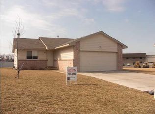 817 Sunrise Ct, Goddard, KS 67052