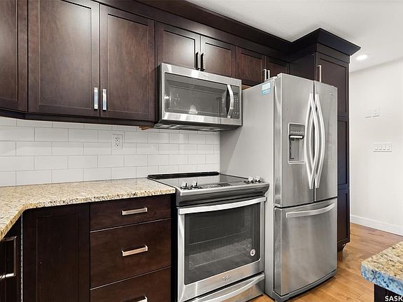 5th image of UNIT 303-1863 Rae STREET