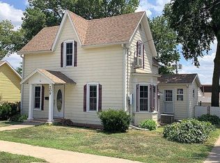 209 W 4th St, Minneapolis, KS 67467