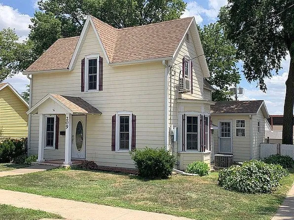 209 W 4th St, Minneapolis, KS 67467