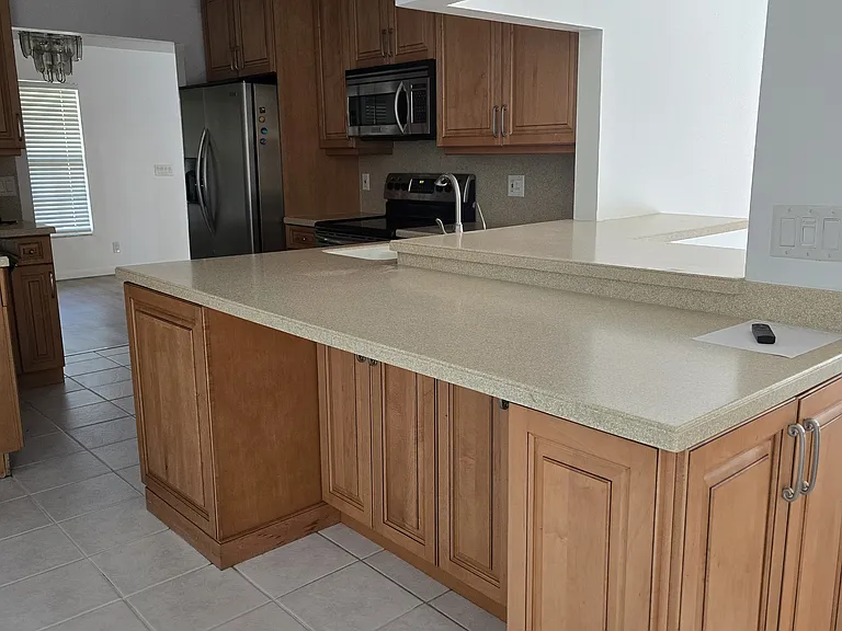 128 Swan Pkwy E — Photo 9