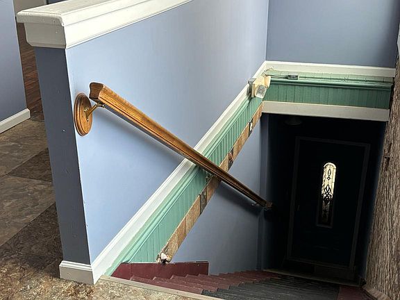 Entry Staircase 2