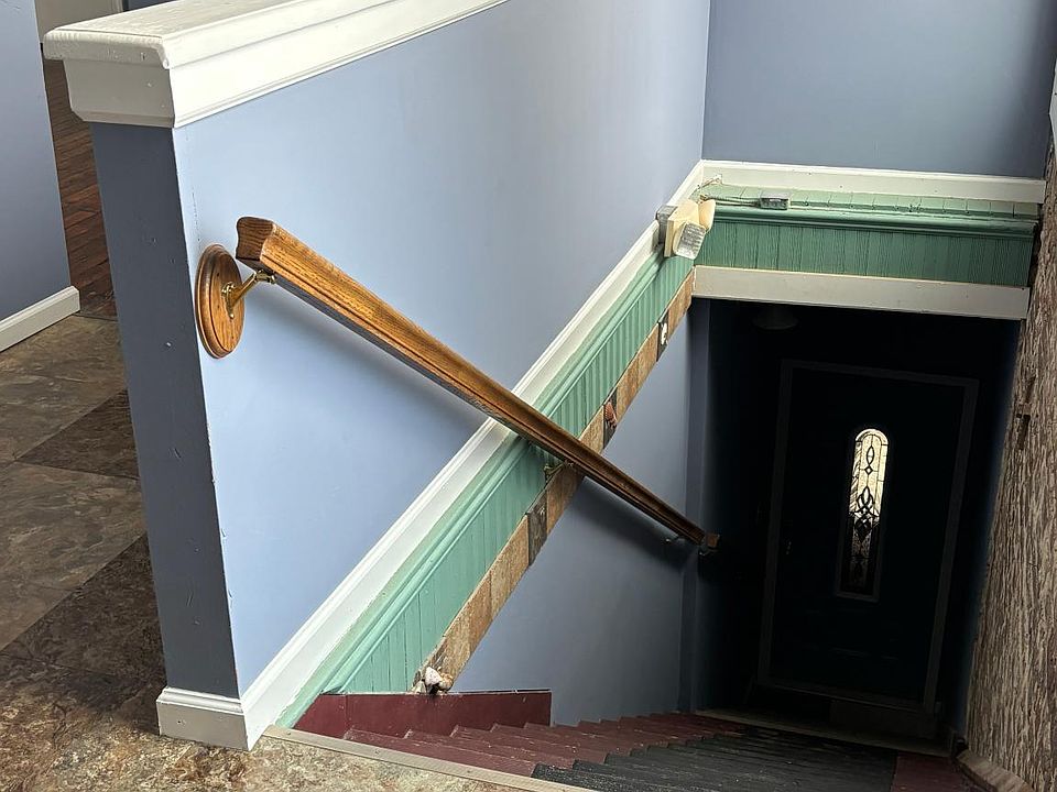Entry Staircase 2