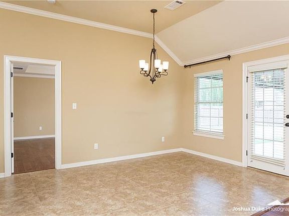 4th image of 3646 W Providence Dr