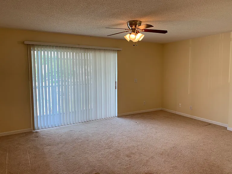 2136 Clearwater Dr #F — Photo 11