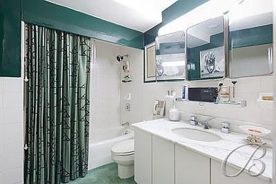 5th image of 27 E 65th St APT 6A