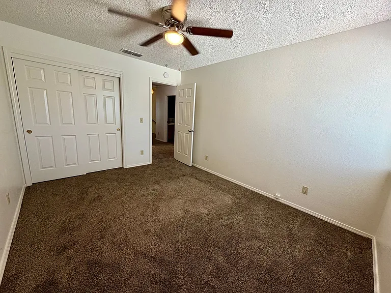 993 E Edgemont Dr — Photo 26