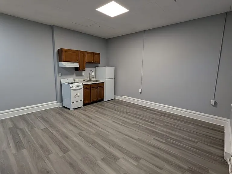 Franklin Park Apartments — Photo 75