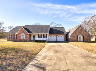 485 E Emerald Lake Dr, Sumter, SC 29153