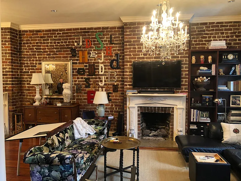 418 E Macon St — Photo 2