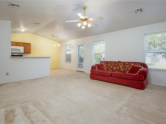 4th image of 2509 Dayflower Ln