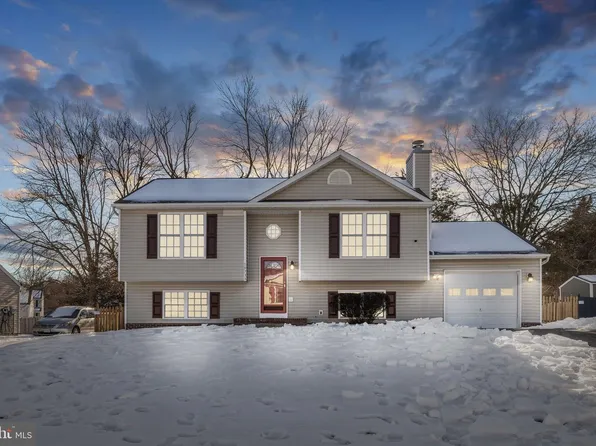 10733 Allie Dr, Fredericksburg, VA 22408