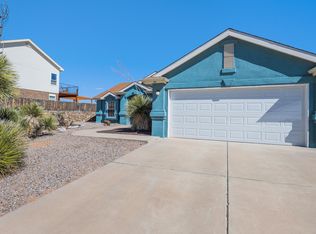 46 Juniper Ave, Los Lunas, NM 87031