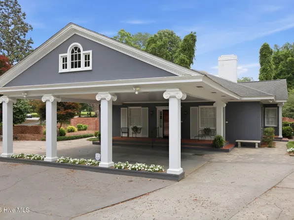 1207 Country Club Drive, Kinston, NC 28504