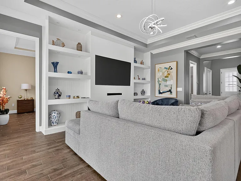 15660 Goldfinch Cir — Photo 6