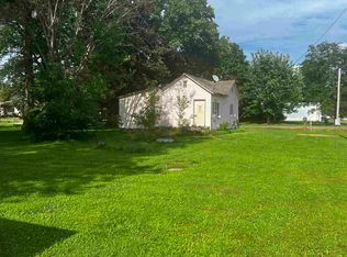 107 S Farmer St, Brighton, IA 52540