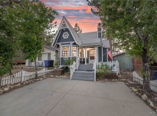 114 Cedar Ln, Sugarloaf, CA 92386